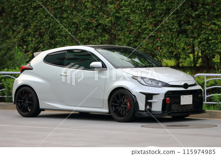 White sports car 115974985