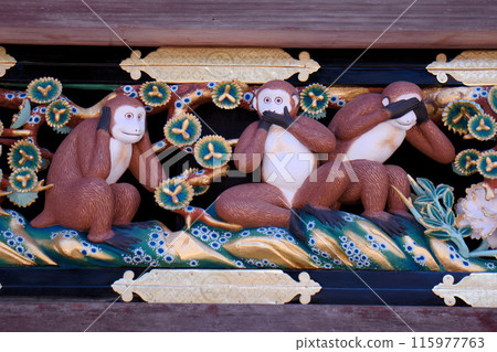 日光市、日光東照宮、神馬厩的三隻猴子 115977763