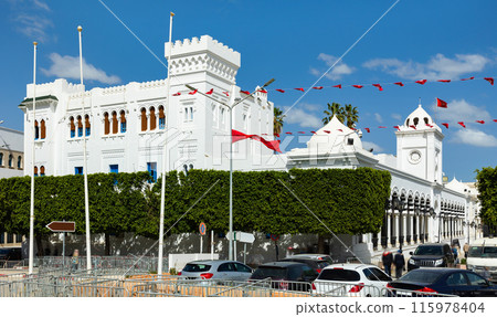 Building Office of Religions in Tunisian capital on Kasbah Square 115978404
