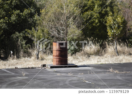 生鏽的鼓 生鏽的鼓 115979129