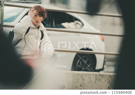 male, man, sit 115980400