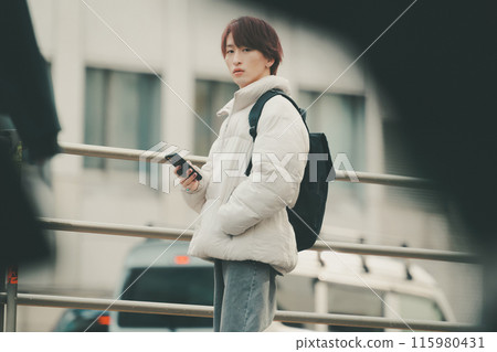 male, man, smartphone 115980431