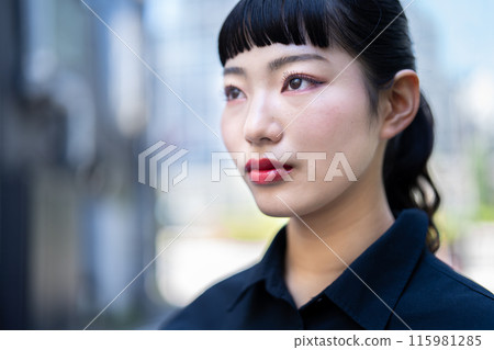 A serious lady 115981285