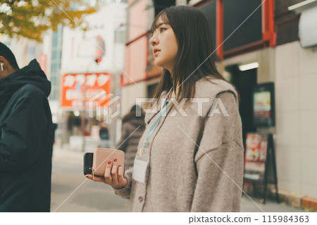 女生 女孩 女性 115984363