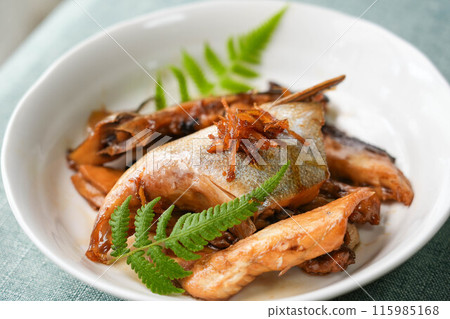 Boiled Amberjack Head Boiled Amberjack Head 115985168