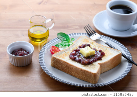 An butter toast 115985483