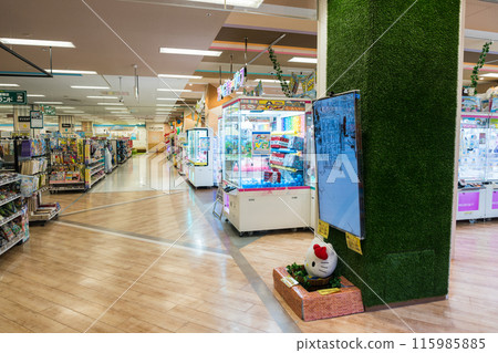 Ito-Yokado Kokuryo store, near the game center on the 3rd floor, summer, Chofu City, Tokyo 115985885