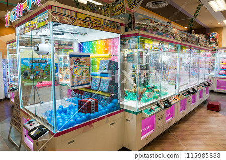 Ito-Yokado Kokuryo store, having fun at the game center on the 3rd floor, summer, Chofu, Tokyo 115985888