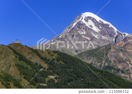 卡茲別克山和格爾蓋蒂三一教堂 115986152