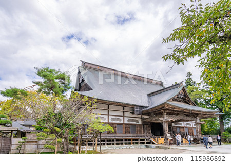 Chusonji Temple Main Hall - The central training center for the 17 temples within the temple. Most of the memorial services are held here. A special large temple. The head temple of the Tendai sect in the Tohoku region. Chusonji Temple Main Hall - The central training center for the 17 temples within the temple. Most of the memorial services are held here. A special large temple. The head temple of the Tendai sect in the Tohoku region. 115986892