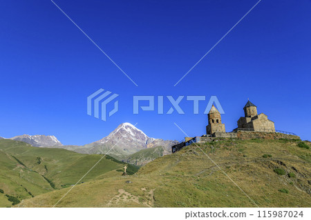 卡茲別克山和格爾蓋蒂三一教堂 115987024