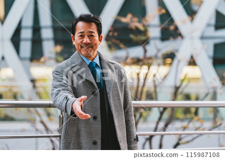 商務人士 商人 男性白領 115987108