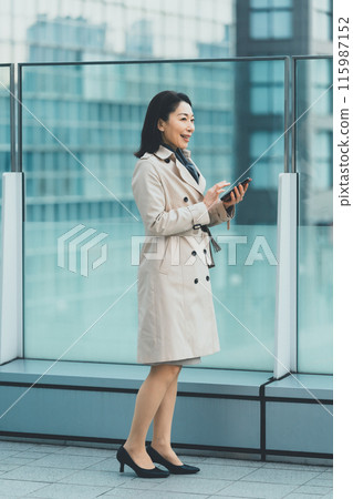 businesswoman, business, female 115987152