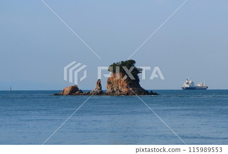 松山的 40 個島嶼據說是夏目漱石《少爺》中出現的特納島的原型。 松山的 40 個島嶼據說是夏目漱石《少爺》中出現的特納島的原型。 115989553