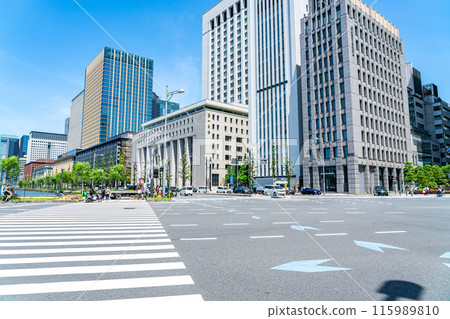 [Tokyo] Hibiya intersection lined with many buildings 115989810