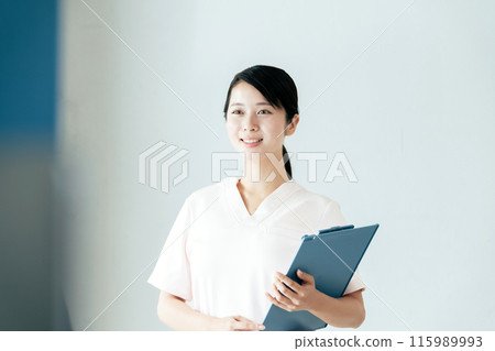 nurse young woman nurse young woman 115989993