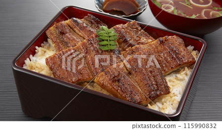A luxurious Kansai-style grilled eel on rice A luxurious Kansai-style grilled eel on rice 115990832