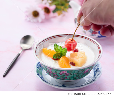 Fruits Annin tofu 115990967