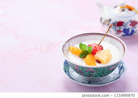 Fruits Annin tofu Fruits Annin tofu 115990970