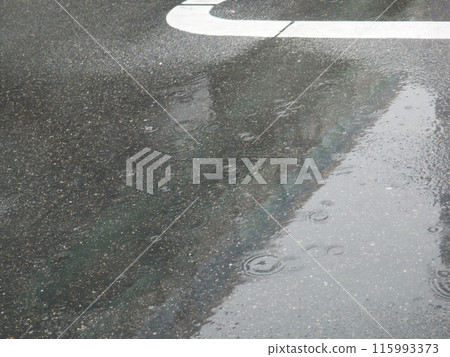 Rainy parking lot, rainy weather, rainy season 115993373