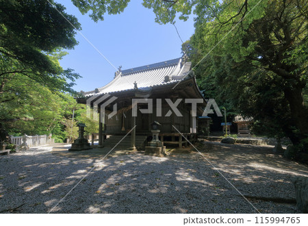 Misaki Hachiman Shrine worship hall (Ikata Town designated tangible cultural property) 115994765