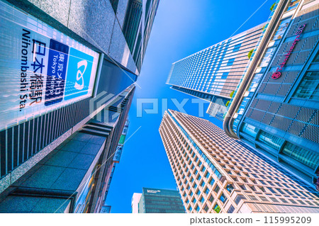 Tokyo cityscape in June. View of Nihonbashi Station entrance B0, etc. = 5th 115995209