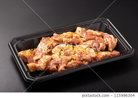 【加拿大】豬肩腰肉調味（蒜椒牛排） 115996304