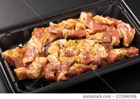 【加拿大】豬肩腰肉調味(蒜椒牛排) 【加拿大】豬肩腰肉調味(蒜椒牛排) 115996306