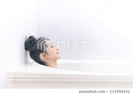 沐浴時間 女性 美麗 115998342
