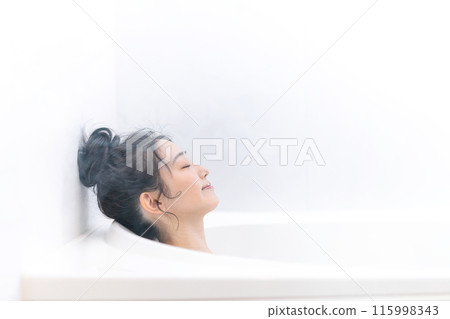 沐浴時間 女性 美麗 沐浴時間 女性 美麗 115998343