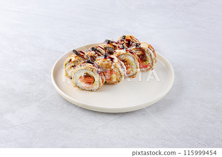 Hot tempura roll with salmon and cheese 115999454