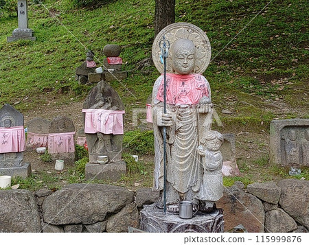 Jizo in Nara Jizo in Nara 115999876