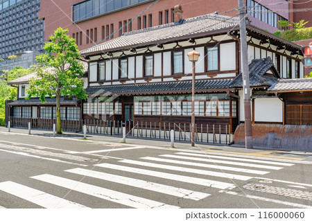 位於京都市中京區木屋町通的島津製作所的誕生地島津創業紀念館(有形文化財產) 位於京都市中京區木屋町通的島津製作所的誕生地島津創業紀念館(有形文化財產) 116000060