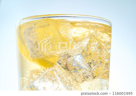 Highball close-up Highball close-up 116001995