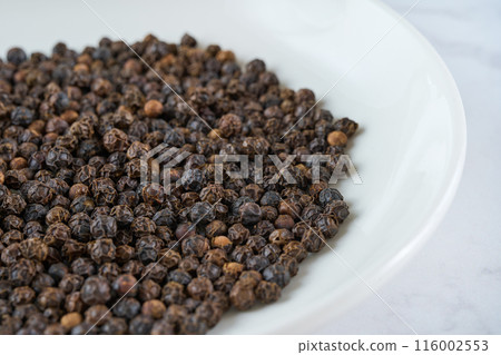 Black pepper close-up 116002553
