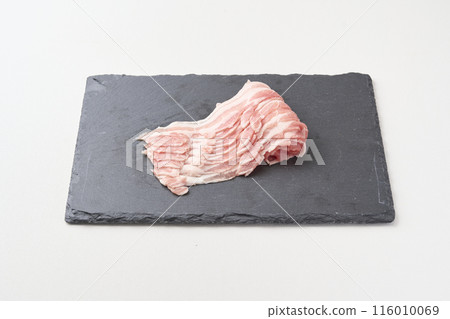 黑盤上的五花肉 黑盤上的五花肉 116010069
