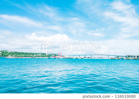 沖繩瀨底島和瀨底大橋 116010080