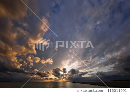 Dramatic sky and harbor with colorful sunsets and diverse clouds, early winter, ultra-wide angle, sky-focused, 231112pm 116011991