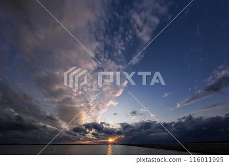 Dramatic sky and harbor with colorful sunsets and diverse clouds, early winter, ultra-wide angle, sky-focused, 231112pm 116011995
