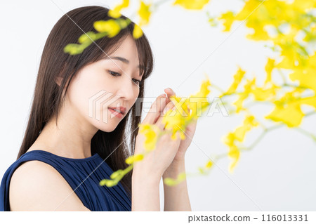 Beauty of young women 116013331