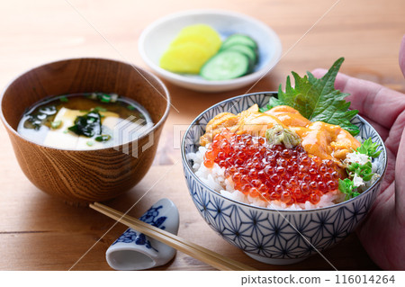 最好吃的海鮮蓋飯，海膽鮭魚子蓋飯 116014264