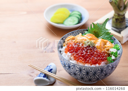 The best seafood bowl: Sea urchin and salmon roe bowl 116014268