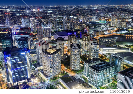 從橫濱市地標塔展望台眺望港未來夜景 從橫濱市地標塔展望台眺望港未來夜景 116015039
