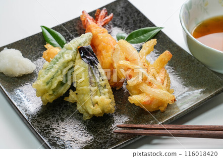 蝦子和蔬菜天婦羅 116018420