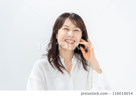 女性中間美女 116018654