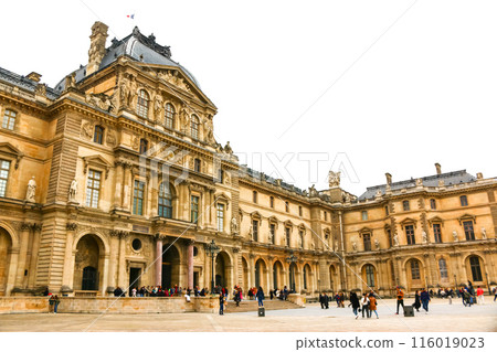 Paris Louvre Museum 116019023
