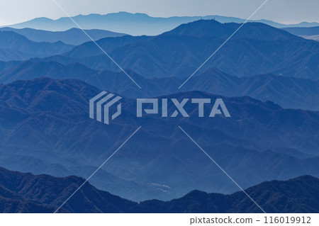 從小布希神嶽山頂眺望光峠和丹澤連峰 116019912