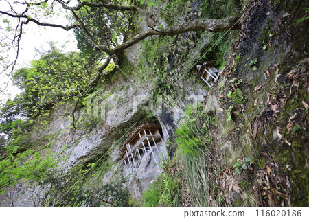 Sanin, spring, early summer in Tottori, climbing Mt. Mitoku, climbing Mt. Mitoku, climbing Mt. Nageiredo, trips to national parks, many designated cultural properties and national treasures Sanin, spring, early summer in Tottori, climbing Mt. Mitoku, climbing Mt. Mitoku, climbing Mt. Nageiredo, trips to national parks, many designated cultural properties and national treasures 116020186