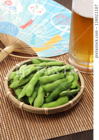 Fresh edamame beans in a colander 116021187