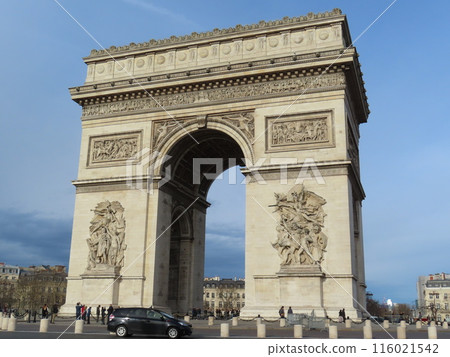 Arc de Triomphe in Paris 116021542